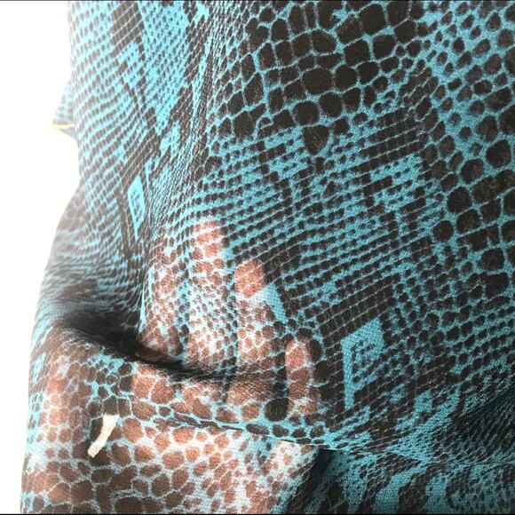 N) Thalia Sodi Sheer Ruffles Snake Print Blouse Top Teal Blue Black size Small - Picture 7 of 10